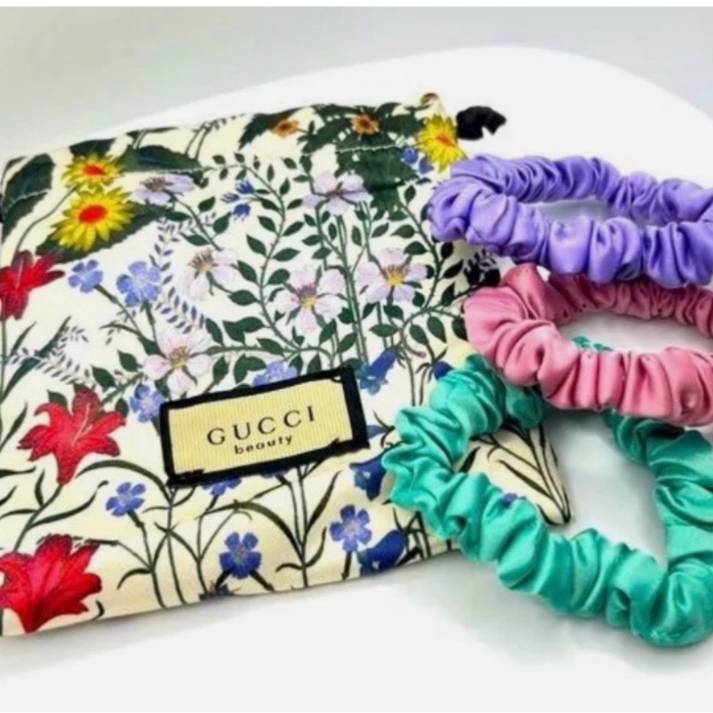 GWP- Gucci Beauty Floral Pouch and Scrunchie Set